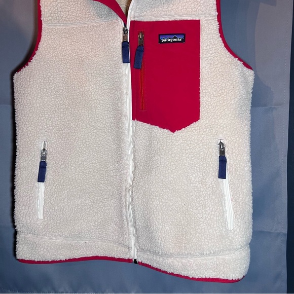 Women’s Patagonia Red and Off White Fleece Vest - Picture 3 of 13